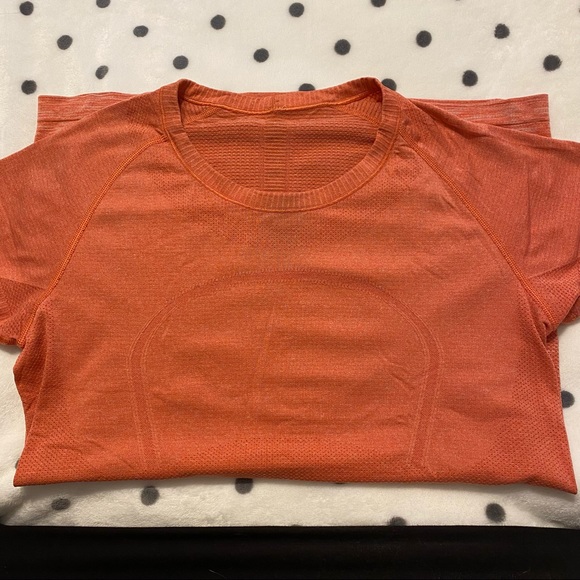 Lululemon swiftly tech SS size 10 - Picture 6 of 11